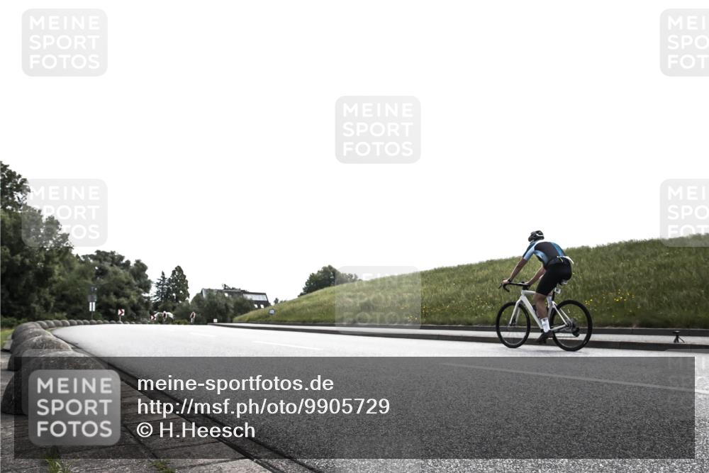 21.06.2026 - 29. Vierlanden-Triathlon H.Heesch http://msf.ph/oto/9905729 21.06.2026 11:13:46 Radfahren 178, 655 meine-sportfotos.de
