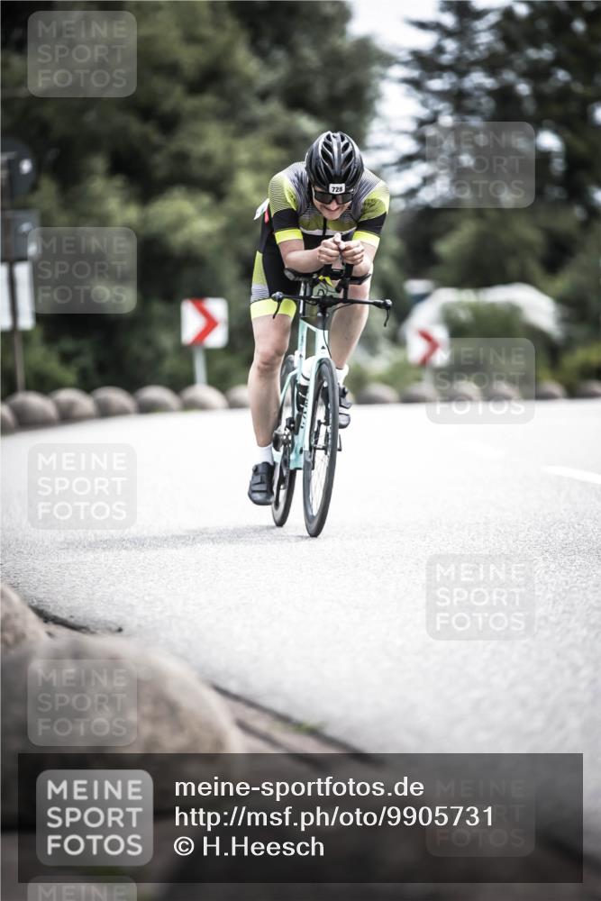 21.06.2026 - 29. Vierlanden-Triathlon H.Heesch http://msf.ph/oto/9905731 21.06.2026 11:43:01 Radfahren 699, 728, 729 meine-sportfotos.de