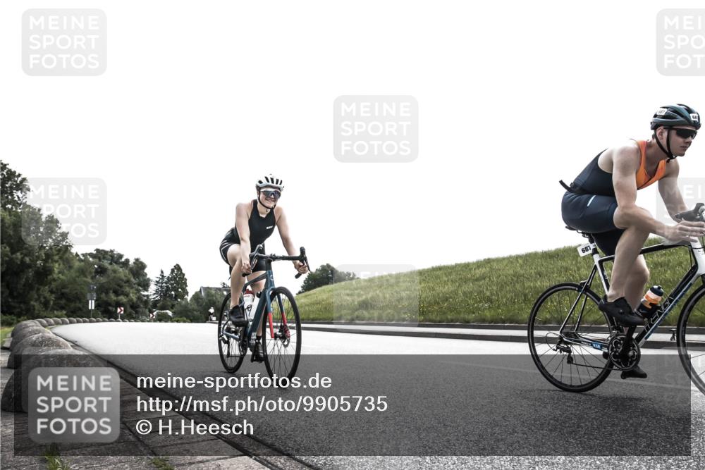 21.06.2026 - 29. Vierlanden-Triathlon H.Heesch http://msf.ph/oto/9905735 21.06.2026 11:13:54 Radfahren 229, 687 meine-sportfotos.de
