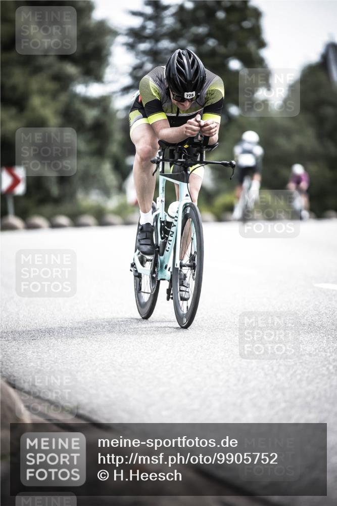 21.06.2026 - 29. Vierlanden-Triathlon H.Heesch http://msf.ph/oto/9905752 21.06.2026 11:43:02 Radfahren 699, 728, 729 meine-sportfotos.de