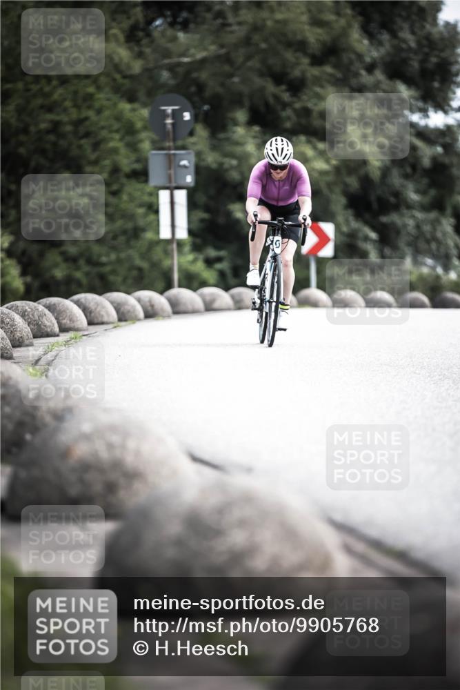 21.06.2026 - 29. Vierlanden-Triathlon H.Heesch http://msf.ph/oto/9905768 21.06.2026 11:43:08 Radfahren 276, 707, 764 meine-sportfotos.de