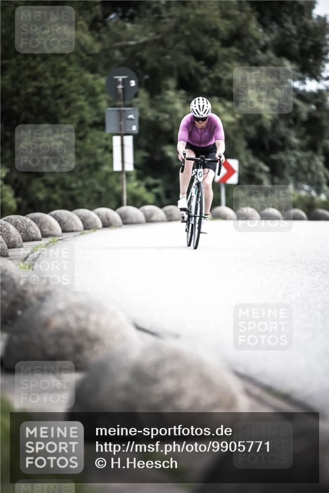 21.06.2026 - 29. Vierlanden-Triathlon H.Heesch http://msf.ph/oto/9905771 21.06.2026 11:43:09 Radfahren 276, 707, 764 meine-sportfotos.de