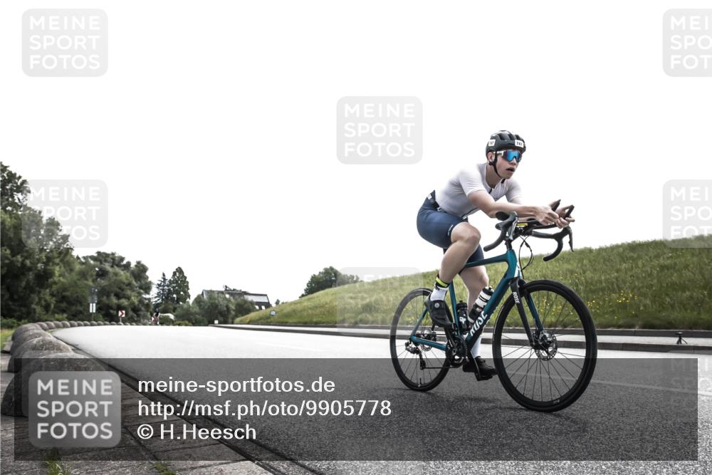 21.06.2026 - 29. Vierlanden-Triathlon H.Heesch http://msf.ph/oto/9905778 21.06.2026 11:14:59 Radfahren 628, 747 meine-sportfotos.de