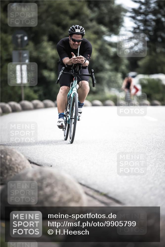 21.06.2026 - 29. Vierlanden-Triathlon H.Heesch http://msf.ph/oto/9905799 21.06.2026 11:40:02 Radfahren 641, 685, 739, 850 meine-sportfotos.de