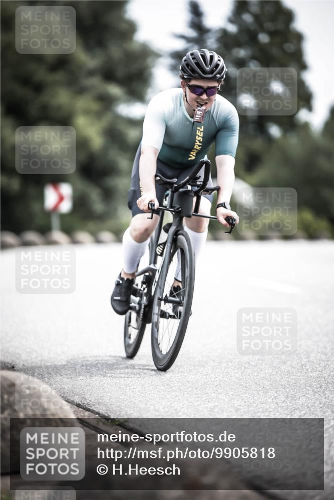 21.06.2026 - 29. Vierlanden-Triathlon H.Heesch http://msf.ph/oto/9905818 21.06.2026 11:43:18 Radfahren 41, 213, 707, 717 meine-sportfotos.de