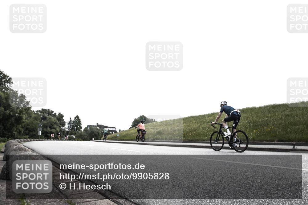 21.06.2026 - 29. Vierlanden-Triathlon H.Heesch http://msf.ph/oto/9905828 21.06.2026 11:17:30 Radfahren 271 meine-sportfotos.de