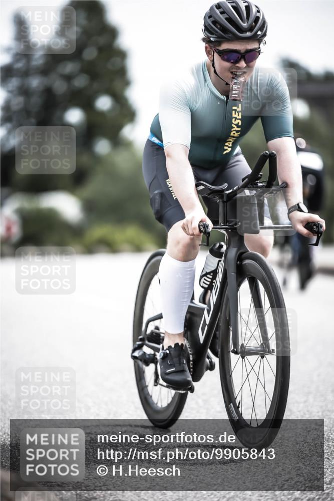 21.06.2026 - 29. Vierlanden-Triathlon H.Heesch http://msf.ph/oto/9905843 21.06.2026 11:43:19 Radfahren 41, 213, 717 meine-sportfotos.de