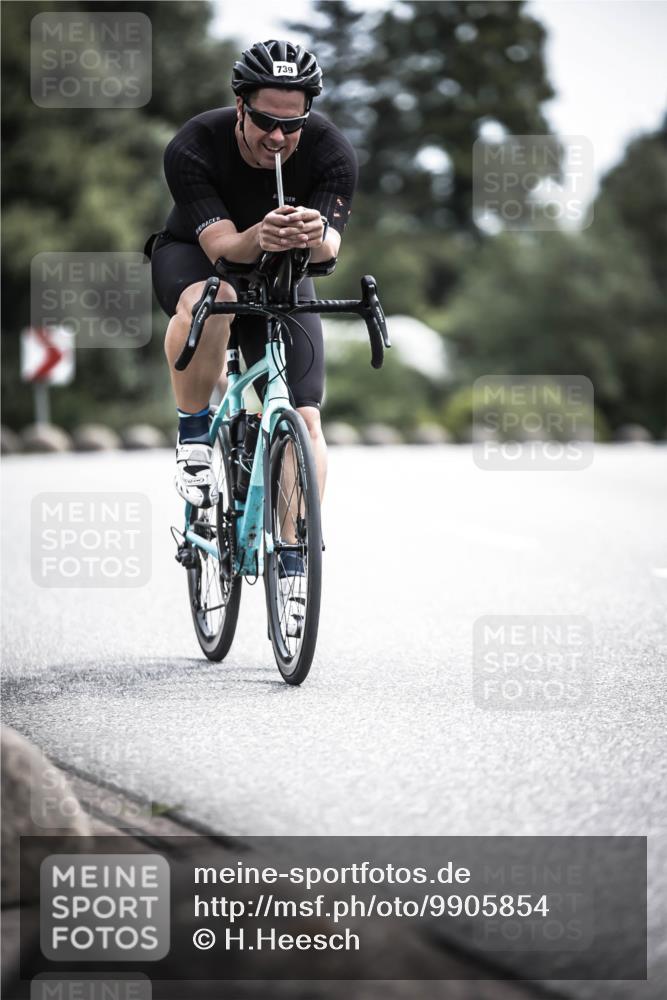 21.06.2026 - 29. Vierlanden-Triathlon H.Heesch http://msf.ph/oto/9905854 21.06.2026 11:40:03 Radfahren 641, 739, 850 meine-sportfotos.de