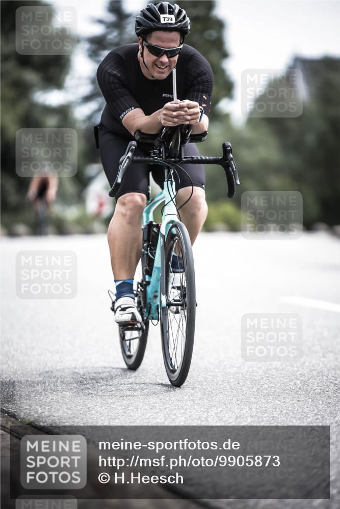 21.06.2026 - 29. Vierlanden-Triathlon H.Heesch http://msf.ph/oto/9905873 21.06.2026 11:40:03 Radfahren 641, 739, 850 meine-sportfotos.de