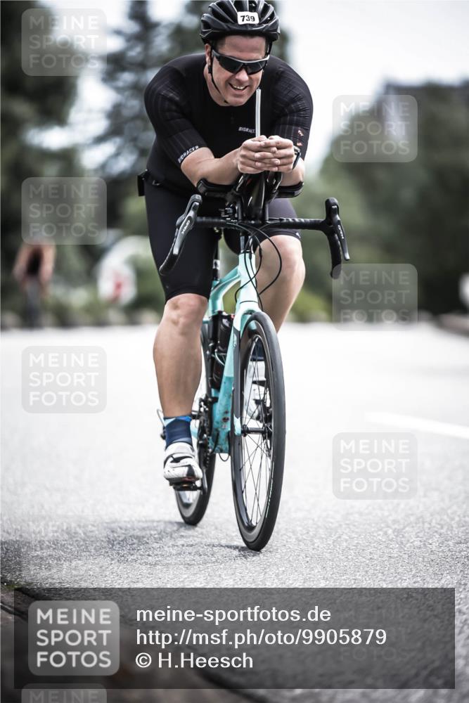 21.06.2026 - 29. Vierlanden-Triathlon H.Heesch http://msf.ph/oto/9905879 21.06.2026 11:40:03 Radfahren 641, 739, 850 meine-sportfotos.de