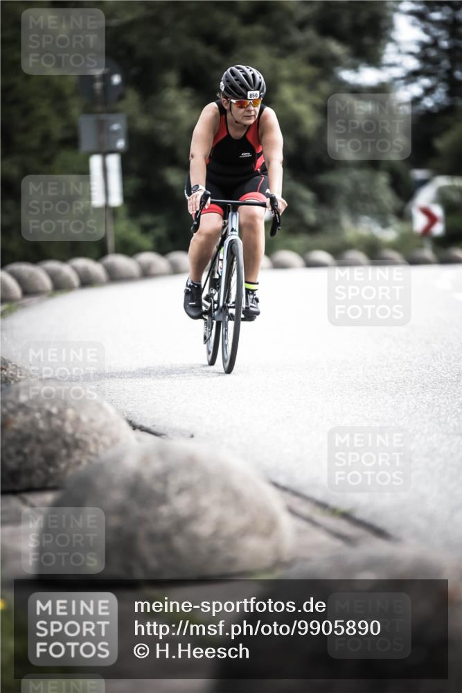21.06.2026 - 29. Vierlanden-Triathlon H.Heesch http://msf.ph/oto/9905890 21.06.2026 11:40:07 Radfahren 87, 688, 850 meine-sportfotos.de