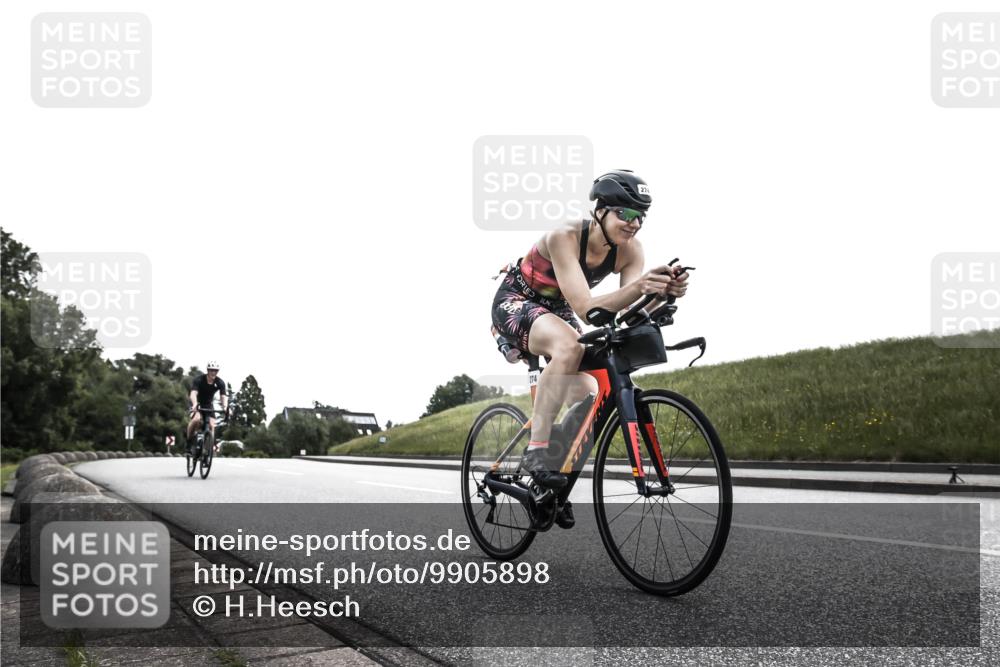 21.06.2026 - 29. Vierlanden-Triathlon H.Heesch http://msf.ph/oto/9905898 21.06.2026 11:19:22 Radfahren 274, 658, 735 meine-sportfotos.de