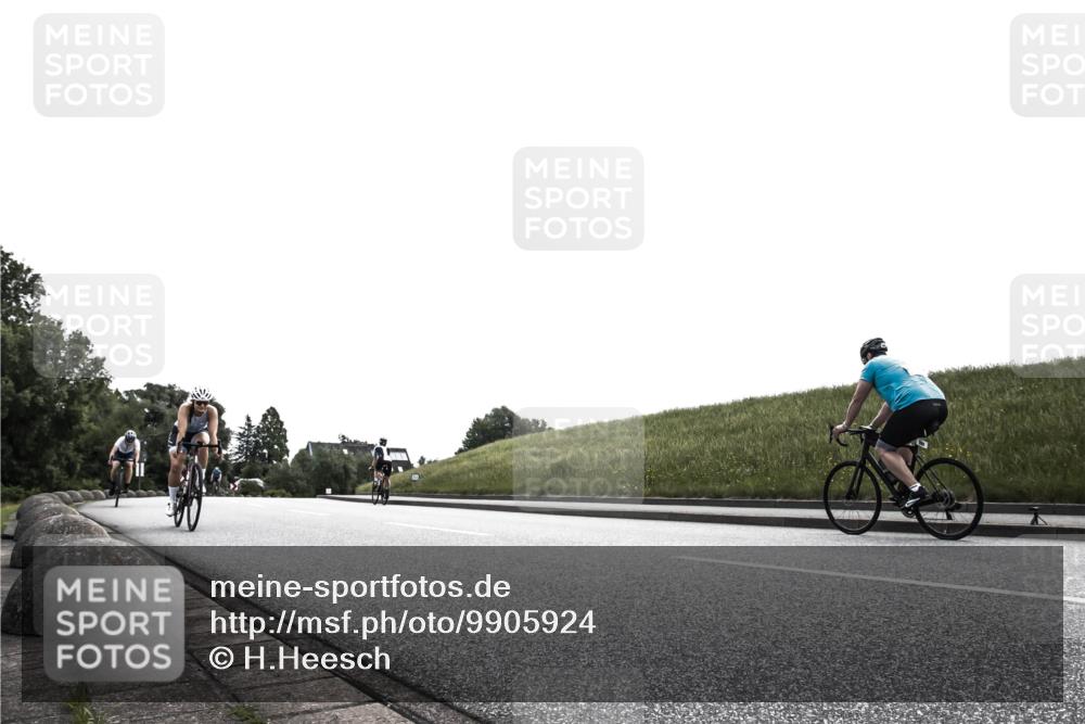 21.06.2026 - 29. Vierlanden-Triathlon H.Heesch http://msf.ph/oto/9905924 21.06.2026 11:20:05 Radfahren 20, 301 meine-sportfotos.de