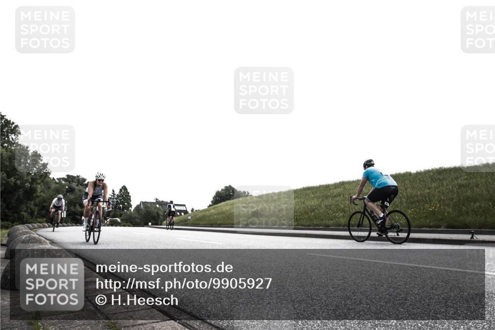 21.06.2026 - 29. Vierlanden-Triathlon H.Heesch http://msf.ph/oto/9905927 21.06.2026 11:20:05 Radfahren 20, 301 meine-sportfotos.de