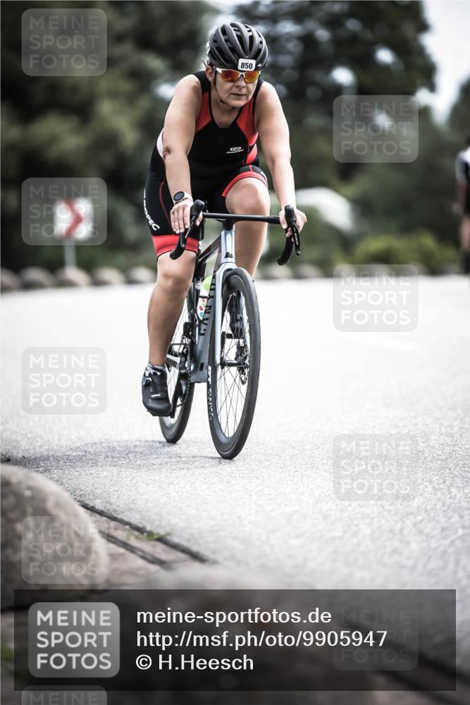 21.06.2026 - 29. Vierlanden-Triathlon H.Heesch http://msf.ph/oto/9905947 21.06.2026 11:40:08 Radfahren 87, 688, 850 meine-sportfotos.de