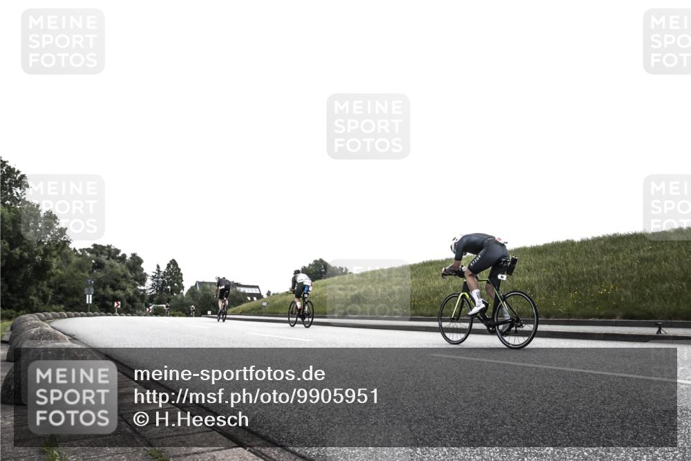 21.06.2026 - 29. Vierlanden-Triathlon H.Heesch http://msf.ph/oto/9905951 21.06.2026 11:20:23 Radfahren  meine-sportfotos.de