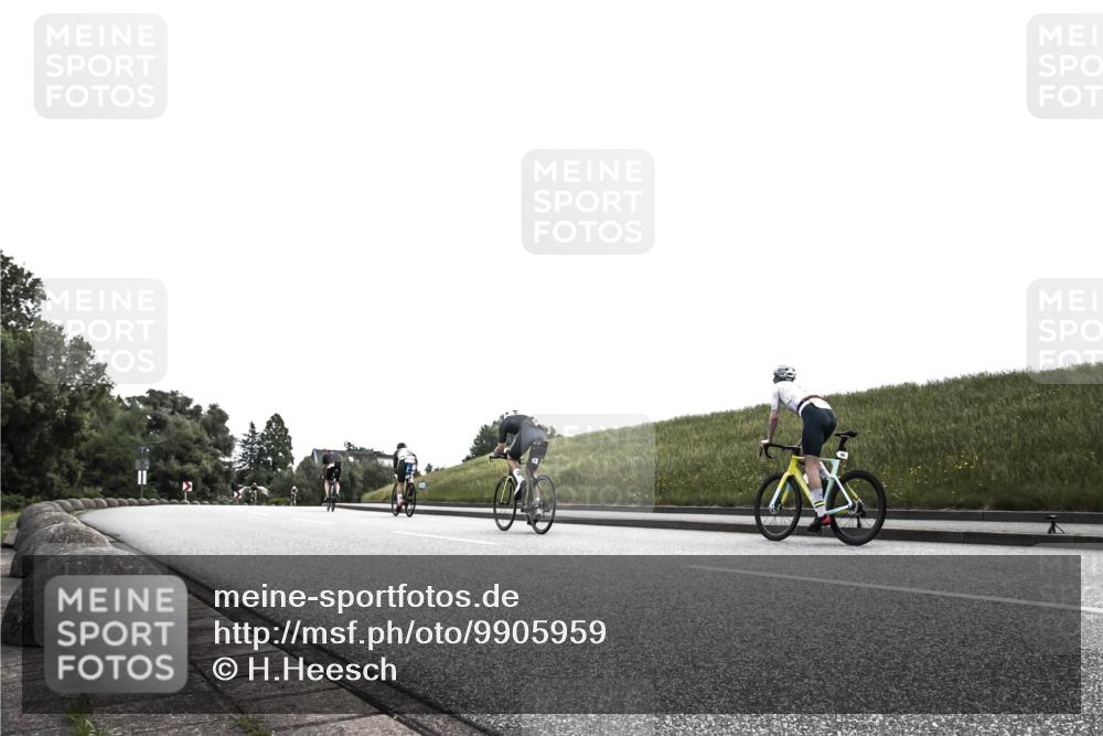 21.06.2026 - 29. Vierlanden-Triathlon H.Heesch http://msf.ph/oto/9905959 21.06.2026 11:20:24 Radfahren  meine-sportfotos.de