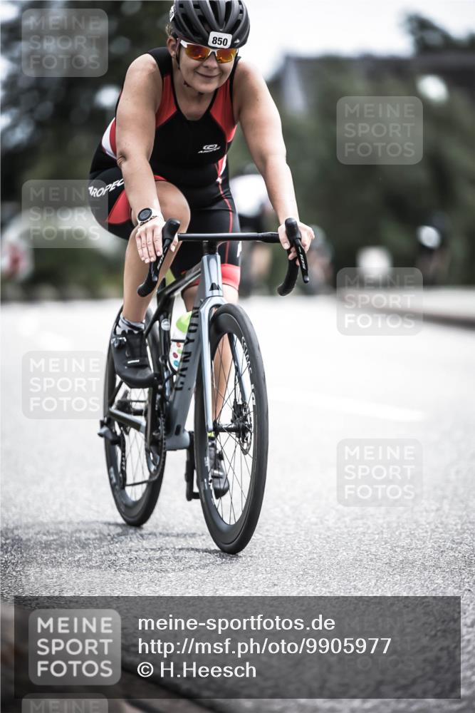 21.06.2026 - 29. Vierlanden-Triathlon H.Heesch http://msf.ph/oto/9905977 21.06.2026 11:40:08 Radfahren 87, 688, 850 meine-sportfotos.de
