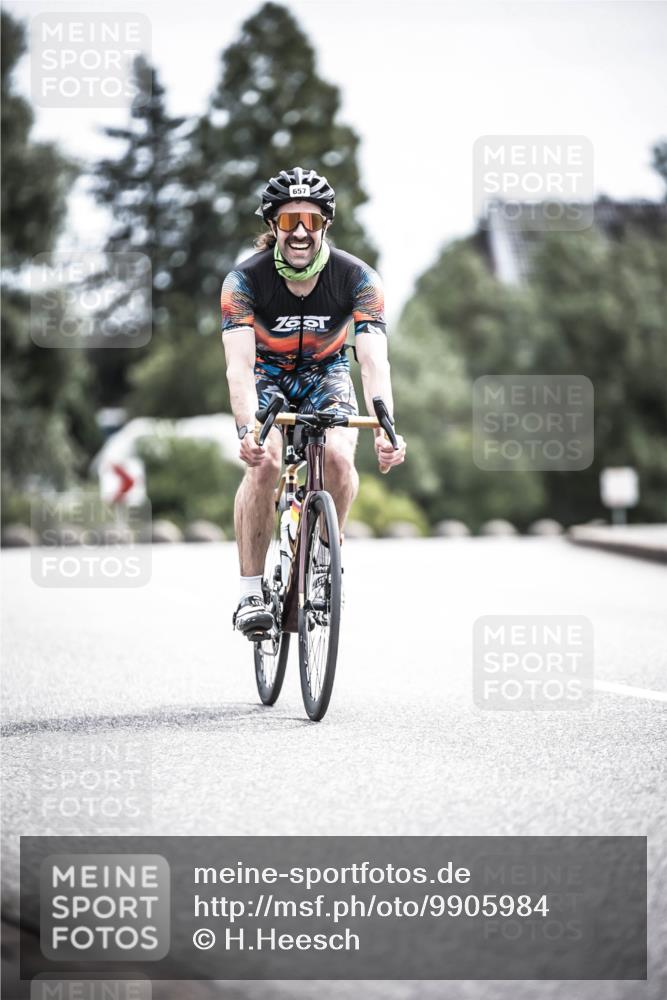21.06.2026 - 29. Vierlanden-Triathlon H.Heesch http://msf.ph/oto/9905984 21.06.2026 11:43:35 Radfahren 278, 628, 657, 687, 689, 720, 731 meine-sportfotos.de