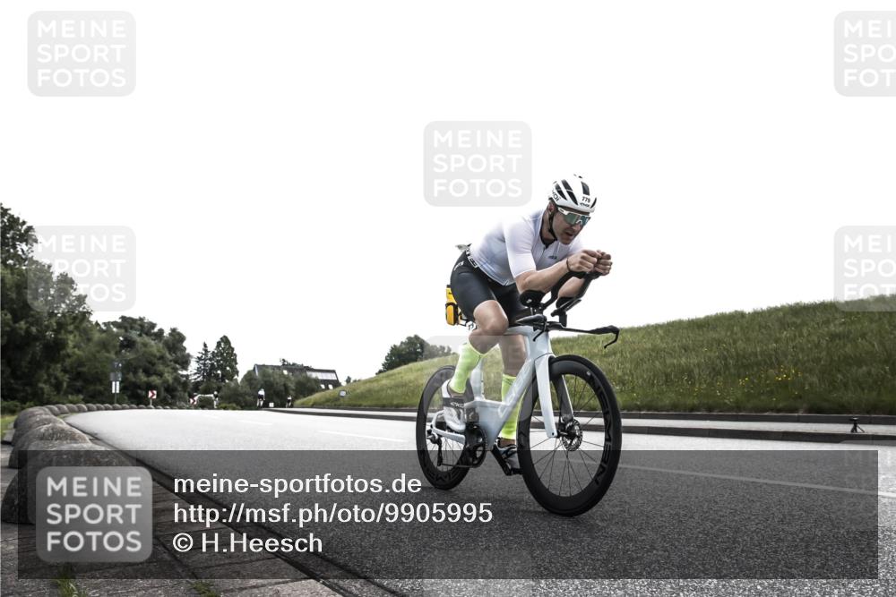 21.06.2026 - 29. Vierlanden-Triathlon H.Heesch http://msf.ph/oto/9905995 21.06.2026 11:21:12 Radfahren 44, 755, 779 meine-sportfotos.de