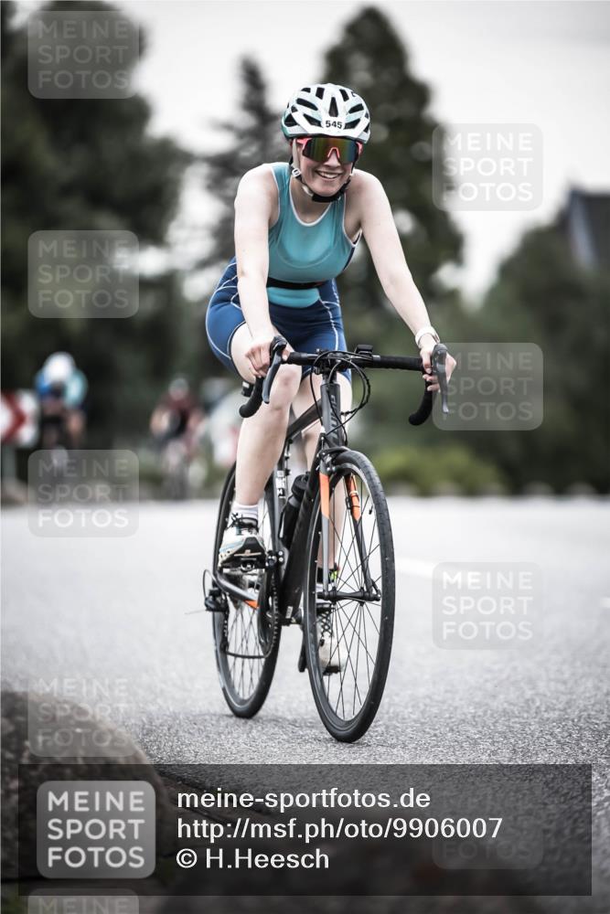 21.06.2026 - 29. Vierlanden-Triathlon H.Heesch http://msf.ph/oto/9906007 21.06.2026 10:24:27 Radfahren 74, 84, 94, 169, 196, 370, 377, 545, 552, 622 meine-sportfotos.de