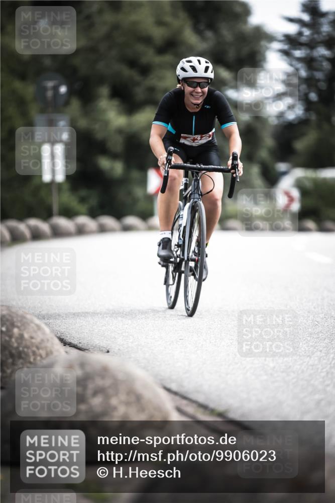 21.06.2026 - 29. Vierlanden-Triathlon H.Heesch http://msf.ph/oto/9906023 21.06.2026 11:40:17 Radfahren 232, 688 meine-sportfotos.de