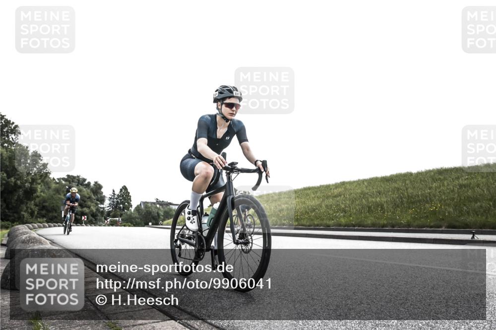 21.06.2026 - 29. Vierlanden-Triathlon H.Heesch http://msf.ph/oto/9906041 21.06.2026 11:22:59 Radfahren 221, 629, 795, 809 meine-sportfotos.de