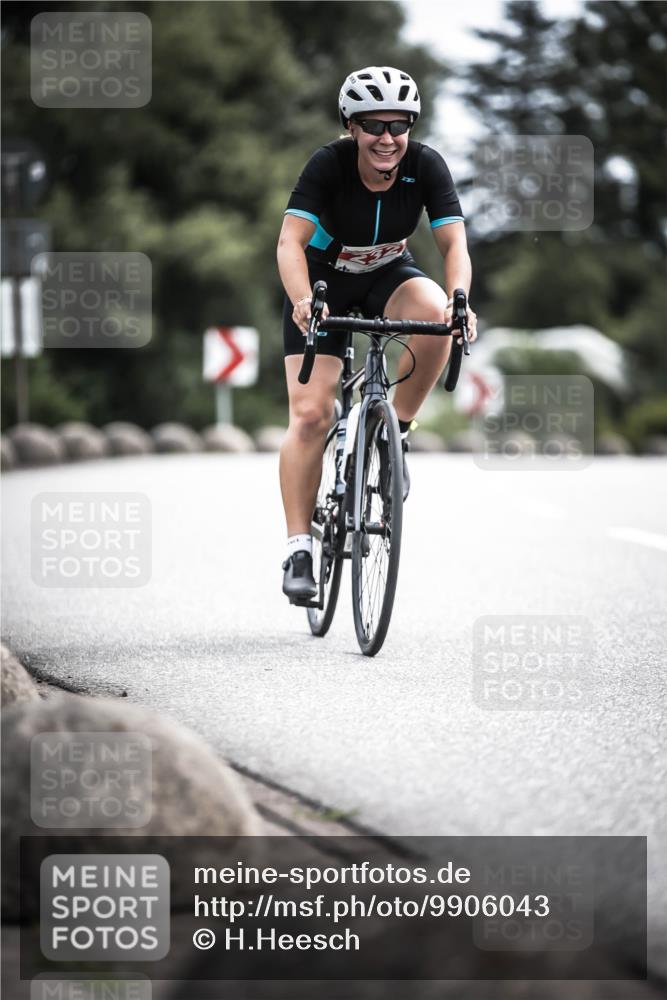 21.06.2026 - 29. Vierlanden-Triathlon H.Heesch http://msf.ph/oto/9906043 21.06.2026 11:40:18 Radfahren 232, 287, 688 meine-sportfotos.de