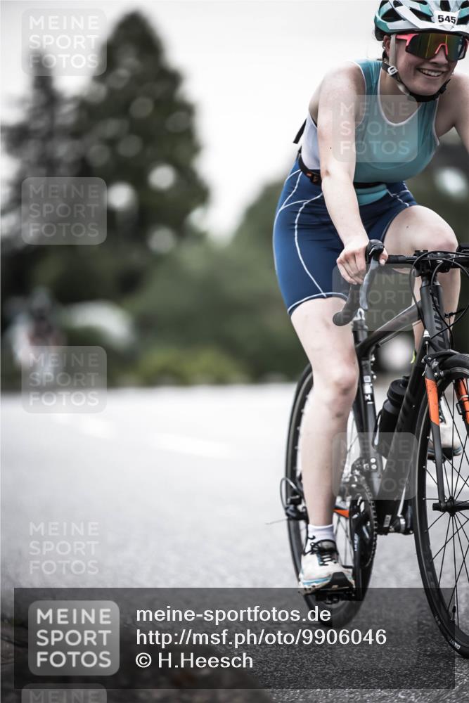 21.06.2026 - 29. Vierlanden-Triathlon H.Heesch http://msf.ph/oto/9906046 21.06.2026 10:24:27 Radfahren 74, 84, 94, 169, 196, 370, 377, 545, 552, 622 meine-sportfotos.de