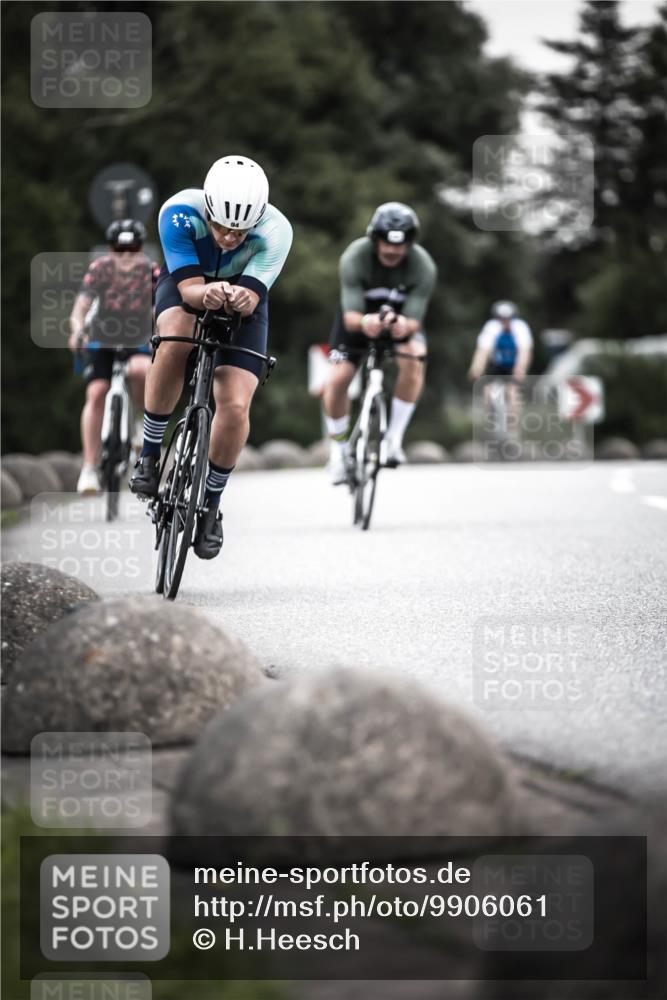 21.06.2026 - 29. Vierlanden-Triathlon H.Heesch http://msf.ph/oto/9906061 21.06.2026 10:24:31 Radfahren 84, 94, 169, 370, 552, 622, 625 meine-sportfotos.de