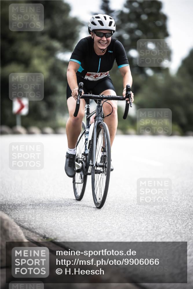21.06.2026 - 29. Vierlanden-Triathlon H.Heesch http://msf.ph/oto/9906066 21.06.2026 11:40:18 Radfahren 232, 287, 688 meine-sportfotos.de