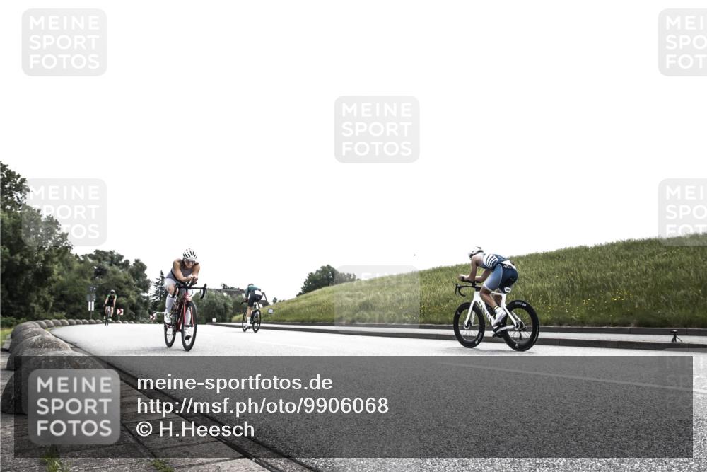 21.06.2026 - 29. Vierlanden-Triathlon H.Heesch http://msf.ph/oto/9906068 21.06.2026 11:24:19 Radfahren 242, 273, 896 meine-sportfotos.de