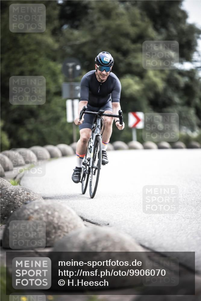 21.06.2026 - 29. Vierlanden-Triathlon H.Heesch http://msf.ph/oto/9906070 21.06.2026 11:44:18 Radfahren 710, 715, 805 meine-sportfotos.de
