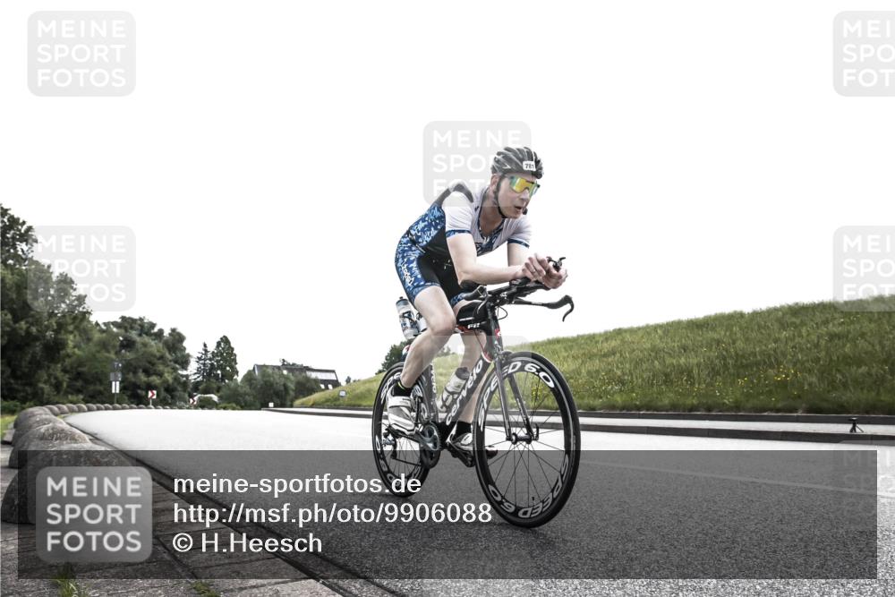 21.06.2026 - 29. Vierlanden-Triathlon H.Heesch http://msf.ph/oto/9906088 21.06.2026 11:25:22 Radfahren 245, 781 meine-sportfotos.de