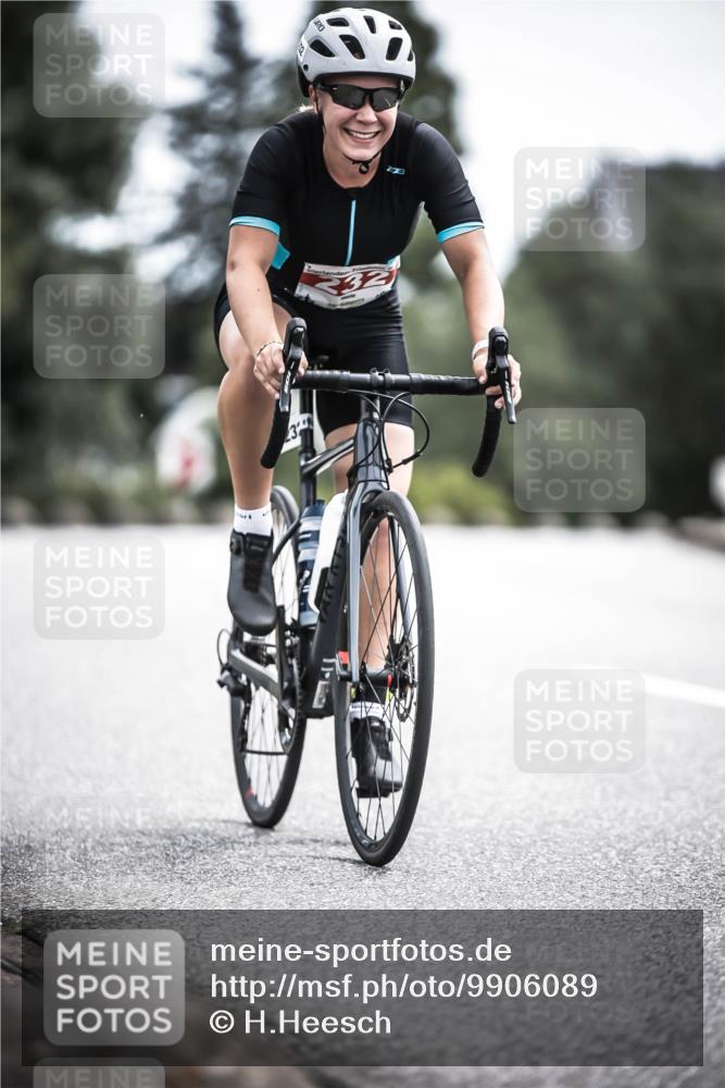 21.06.2026 - 29. Vierlanden-Triathlon H.Heesch http://msf.ph/oto/9906089 21.06.2026 11:40:18 Radfahren 232, 287, 688 meine-sportfotos.de