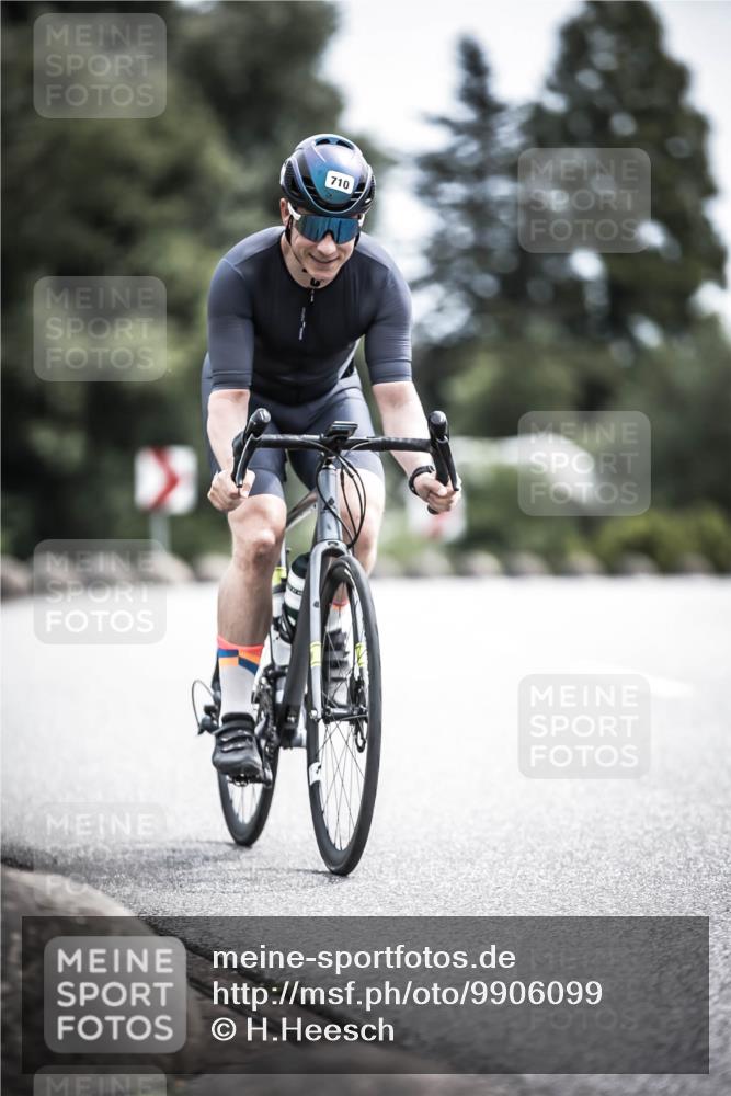 21.06.2026 - 29. Vierlanden-Triathlon H.Heesch http://msf.ph/oto/9906099 21.06.2026 11:44:19 Radfahren 710, 715, 805 meine-sportfotos.de