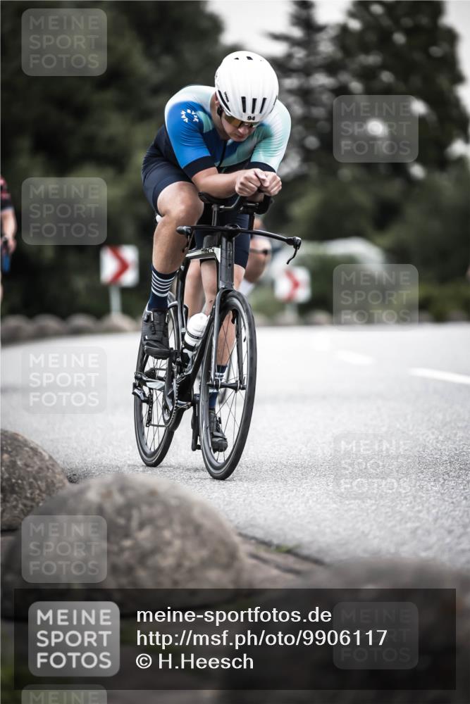 21.06.2026 - 29. Vierlanden-Triathlon H.Heesch http://msf.ph/oto/9906117 21.06.2026 10:24:31 Radfahren 84, 94, 169, 370, 552, 622, 625 meine-sportfotos.de