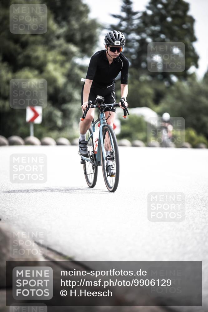21.06.2026 - 29. Vierlanden-Triathlon H.Heesch http://msf.ph/oto/9906129 21.06.2026 11:44:54 Radfahren 238, 291, 672, 696 meine-sportfotos.de