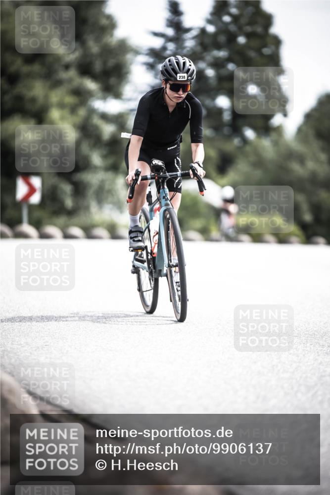 21.06.2026 - 29. Vierlanden-Triathlon H.Heesch http://msf.ph/oto/9906137 21.06.2026 11:44:54 Radfahren 238, 291, 672, 696 meine-sportfotos.de
