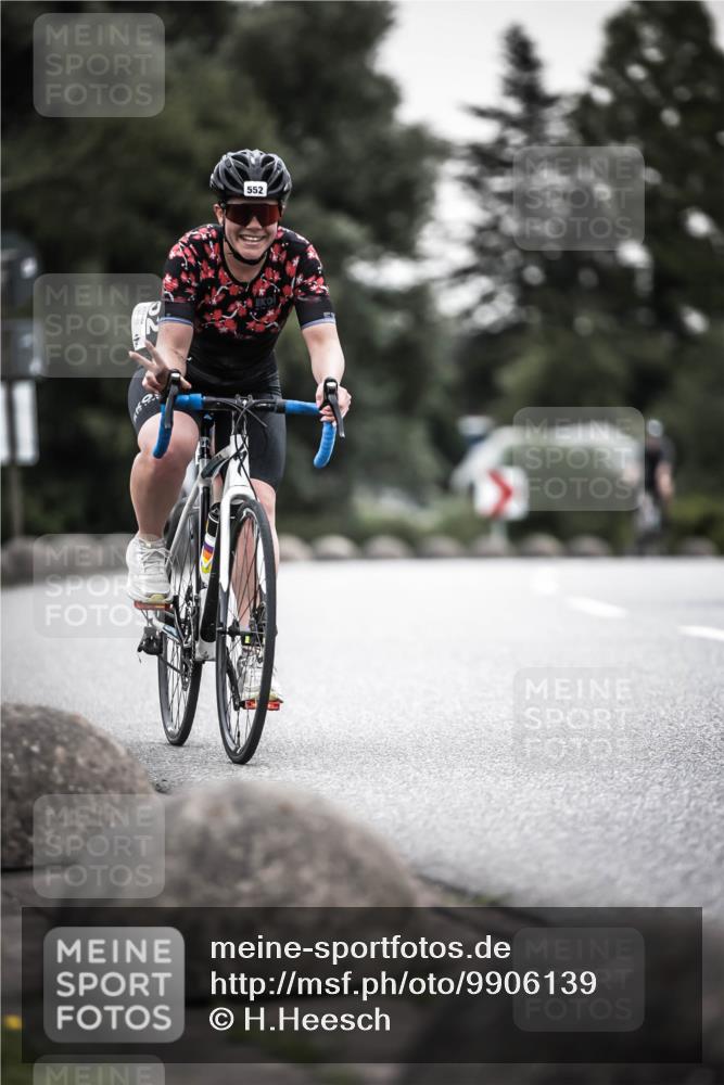 21.06.2026 - 29. Vierlanden-Triathlon H.Heesch http://msf.ph/oto/9906139 21.06.2026 10:24:32 Radfahren 84, 94, 169, 370, 552, 622, 625 meine-sportfotos.de