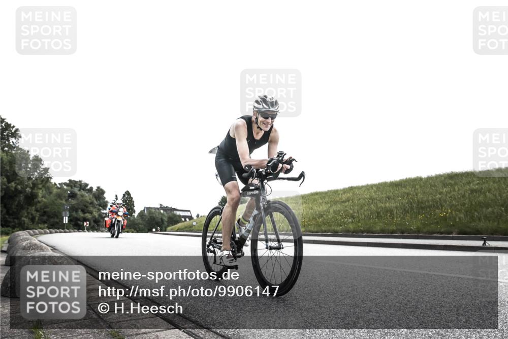 21.06.2026 - 29. Vierlanden-Triathlon H.Heesch http://msf.ph/oto/9906147 21.06.2026 11:27:36 Radfahren 230, 769 meine-sportfotos.de