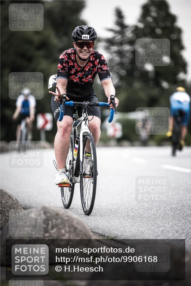 21.06.2026 - 29. Vierlanden-Triathlon H.Heesch http://msf.ph/oto/9906168 21.06.2026 10:24:33 Radfahren 71, 84, 94, 169, 370, 552, 622, 625 meine-sportfotos.de
