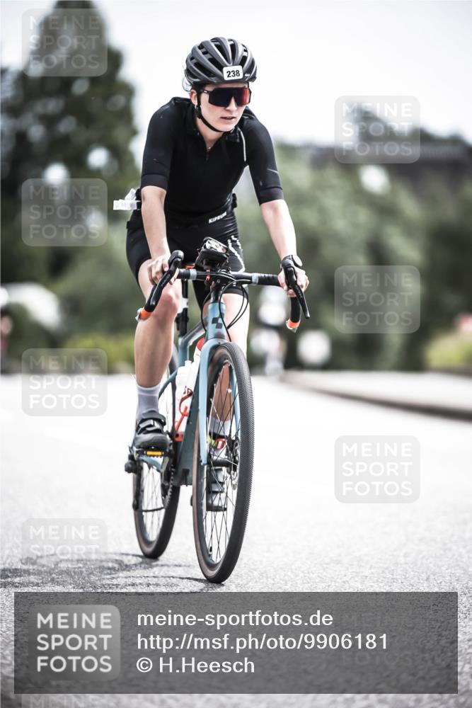 21.06.2026 - 29. Vierlanden-Triathlon H.Heesch http://msf.ph/oto/9906181 21.06.2026 11:44:54 Radfahren 238, 291, 672, 696 meine-sportfotos.de