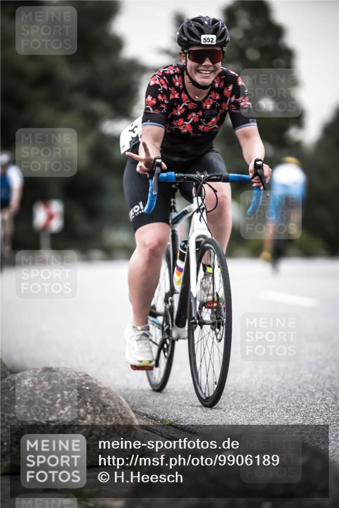 21.06.2026 - 29. Vierlanden-Triathlon H.Heesch http://msf.ph/oto/9906189 21.06.2026 10:24:33 Radfahren 71, 84, 94, 169, 370, 552, 622, 625 meine-sportfotos.de