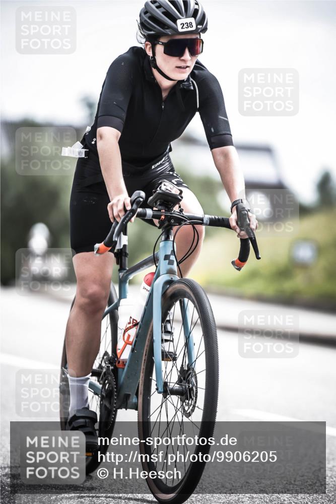 21.06.2026 - 29. Vierlanden-Triathlon H.Heesch http://msf.ph/oto/9906205 21.06.2026 11:44:55 Radfahren 238, 291, 696 meine-sportfotos.de