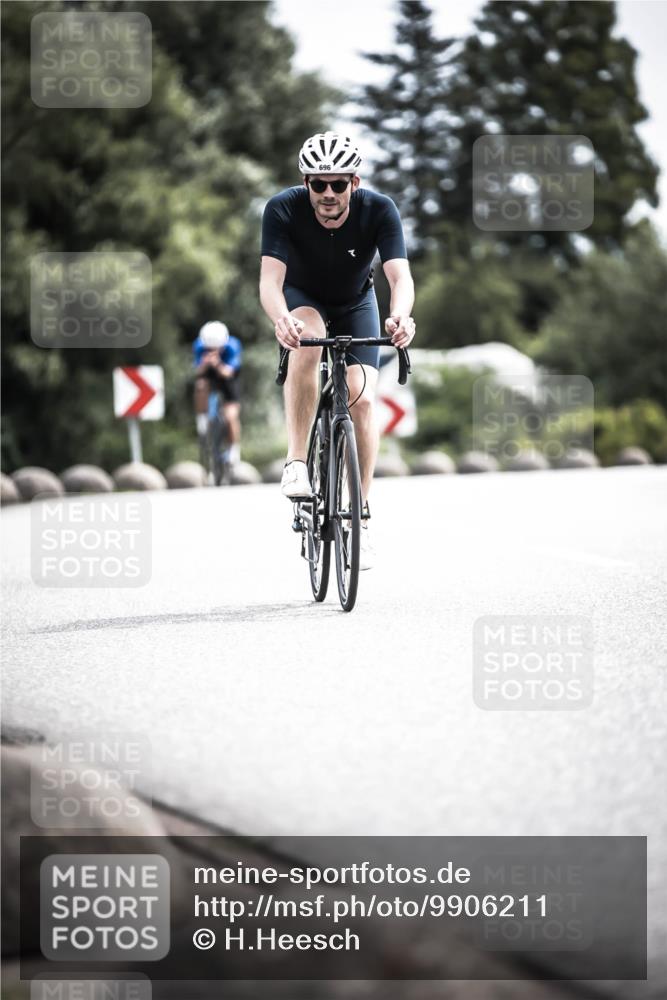 21.06.2026 - 29. Vierlanden-Triathlon H.Heesch http://msf.ph/oto/9906211 21.06.2026 11:45:01 Radfahren 255, 696 meine-sportfotos.de