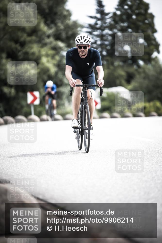 21.06.2026 - 29. Vierlanden-Triathlon H.Heesch http://msf.ph/oto/9906214 21.06.2026 11:45:01 Radfahren 255, 696 meine-sportfotos.de