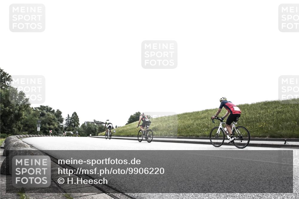 21.06.2026 - 29. Vierlanden-Triathlon H.Heesch http://msf.ph/oto/9906220 21.06.2026 11:29:13 Radfahren  meine-sportfotos.de