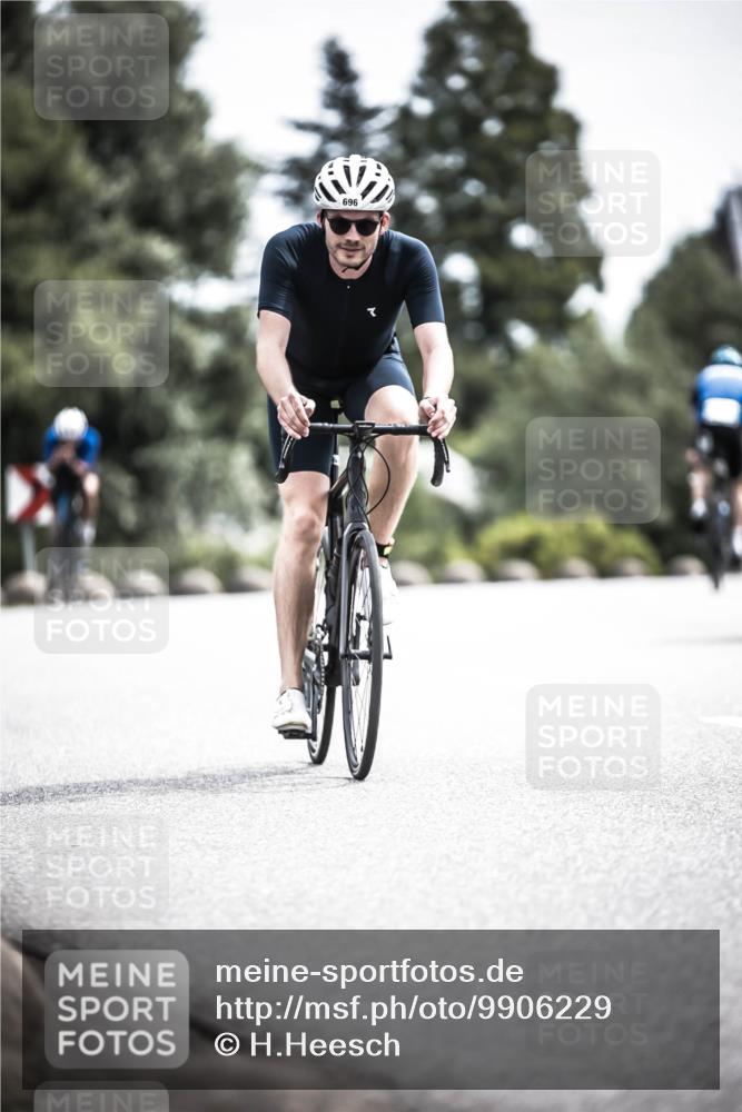 21.06.2026 - 29. Vierlanden-Triathlon H.Heesch http://msf.ph/oto/9906229 21.06.2026 11:45:01 Radfahren 255, 696 meine-sportfotos.de