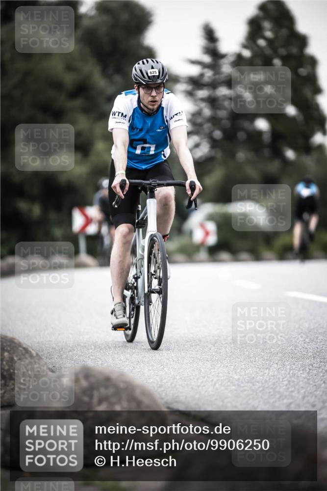 21.06.2026 - 29. Vierlanden-Triathlon H.Heesch http://msf.ph/oto/9906250 21.06.2026 10:24:35 Radfahren 71, 94, 207, 370, 552, 622, 625 meine-sportfotos.de